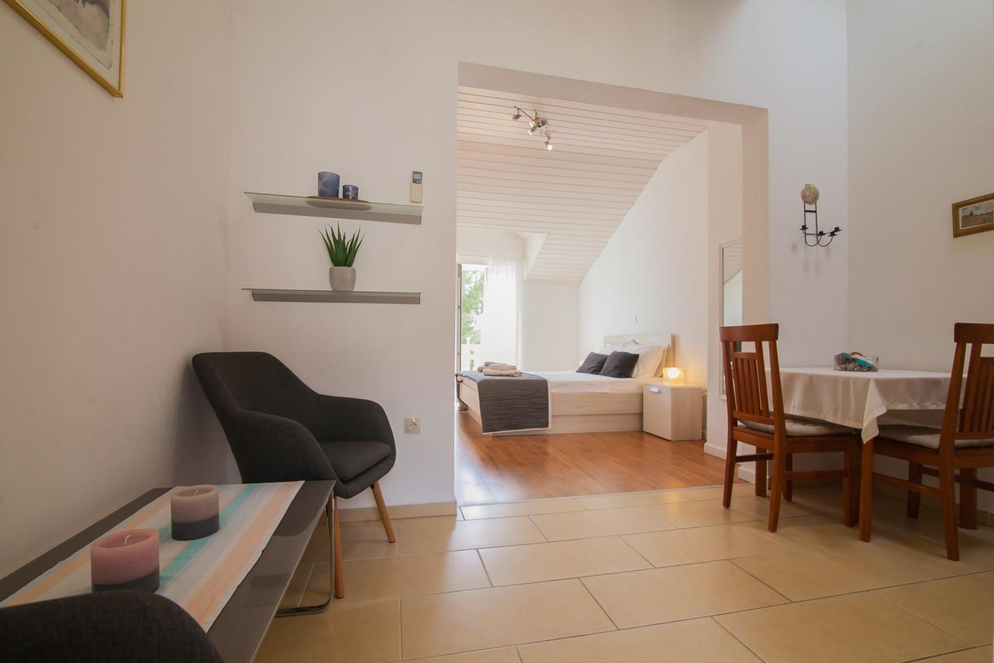 Helvetia Sunny Apartments Bol Zewnętrze zdjęcie