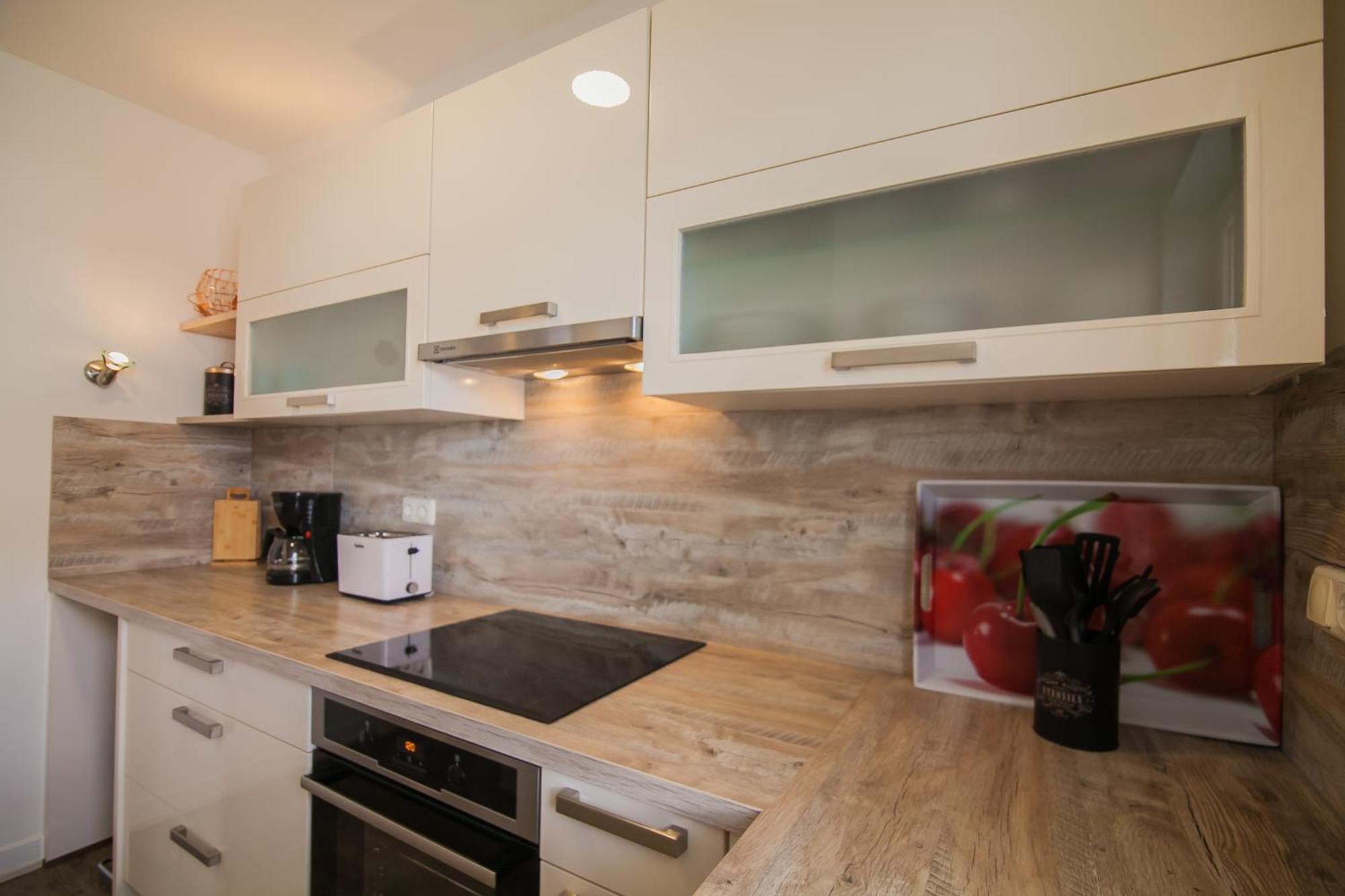 Helvetia Sunny Apartments Bol Zewnętrze zdjęcie