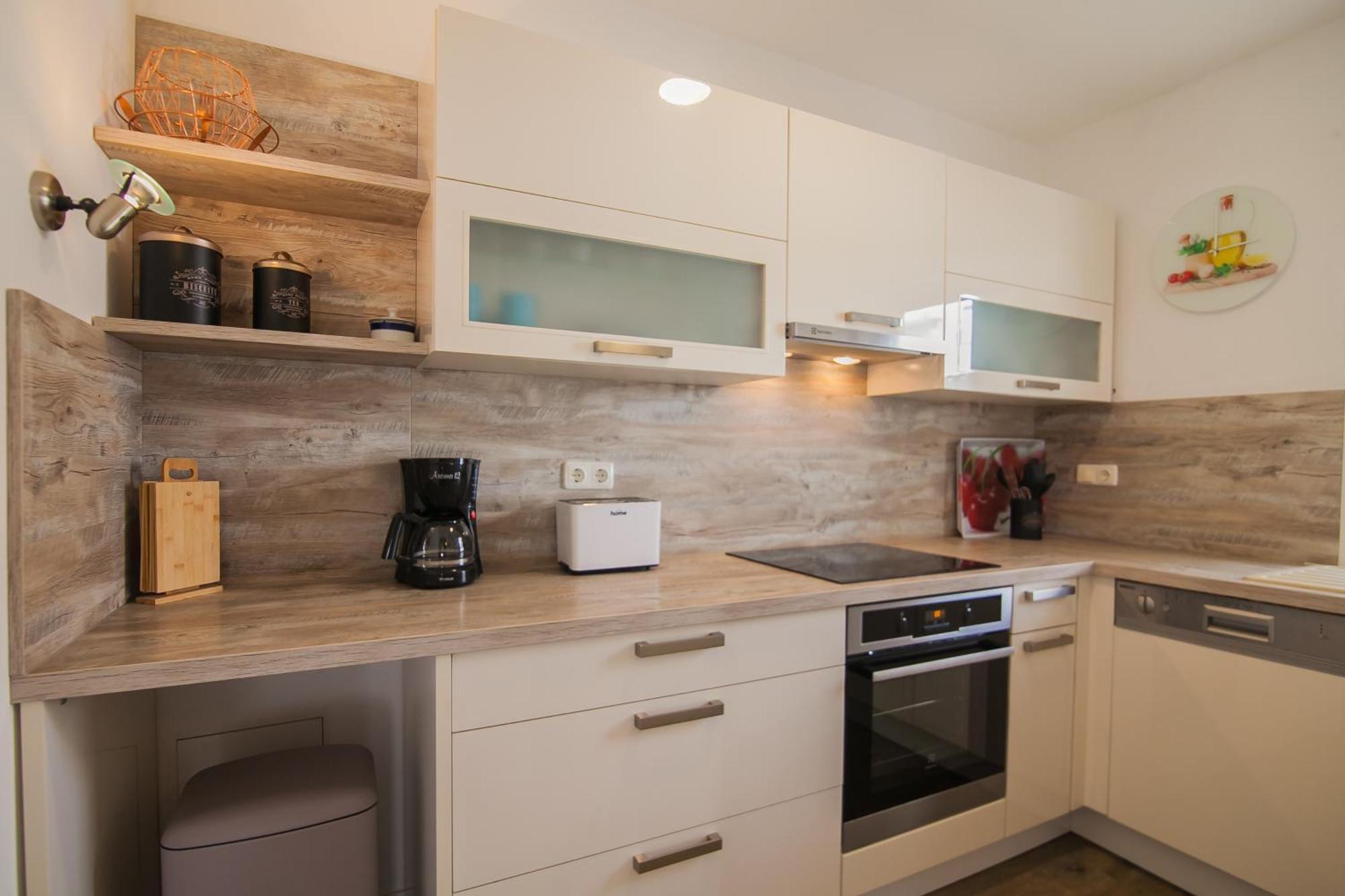 Helvetia Sunny Apartments Bol Zewnętrze zdjęcie