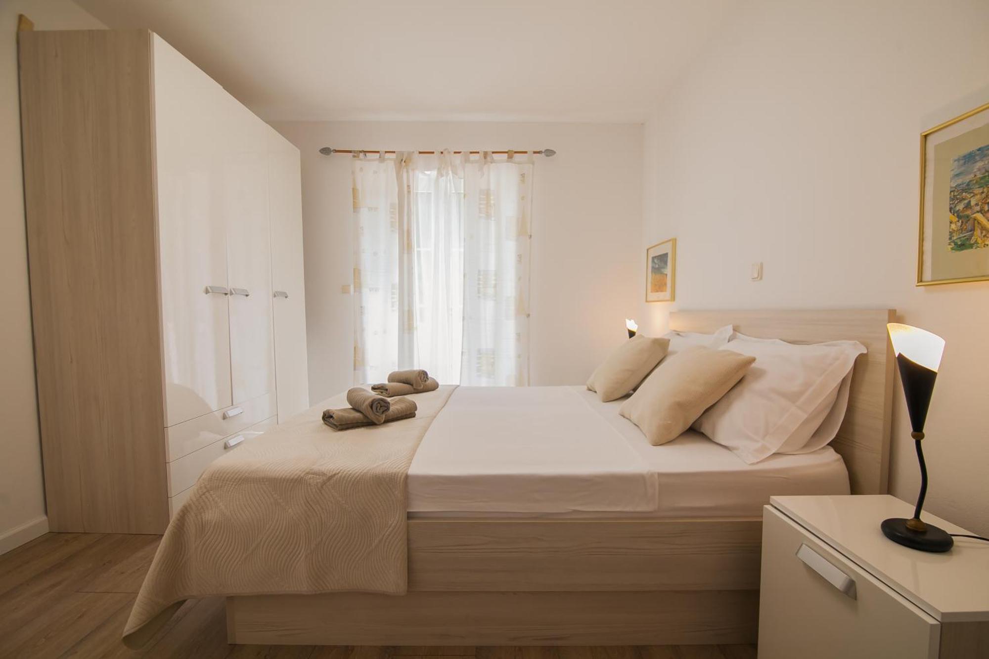 Helvetia Sunny Apartments Bol Zewnętrze zdjęcie