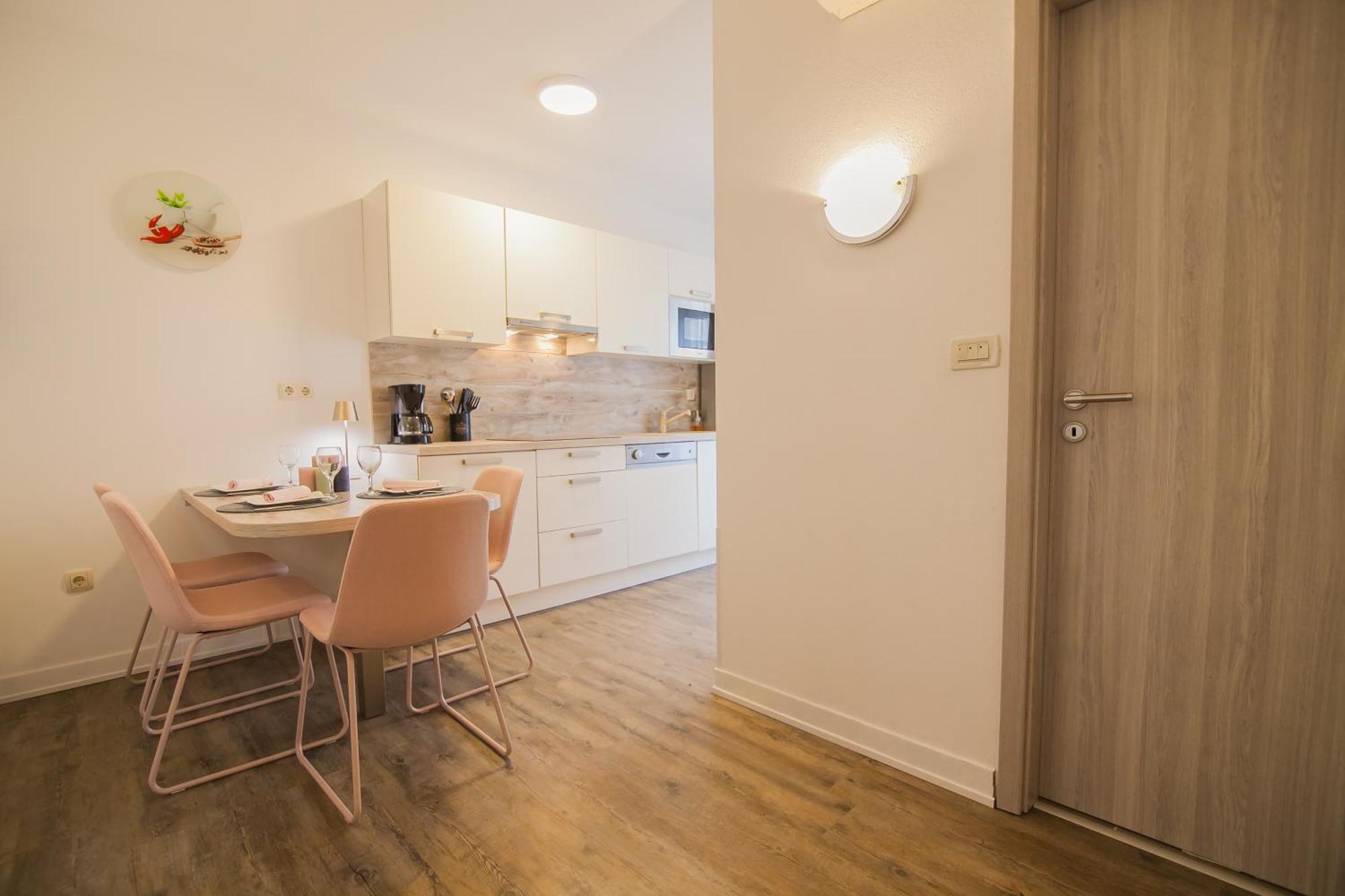 Helvetia Sunny Apartments Bol Zewnętrze zdjęcie
