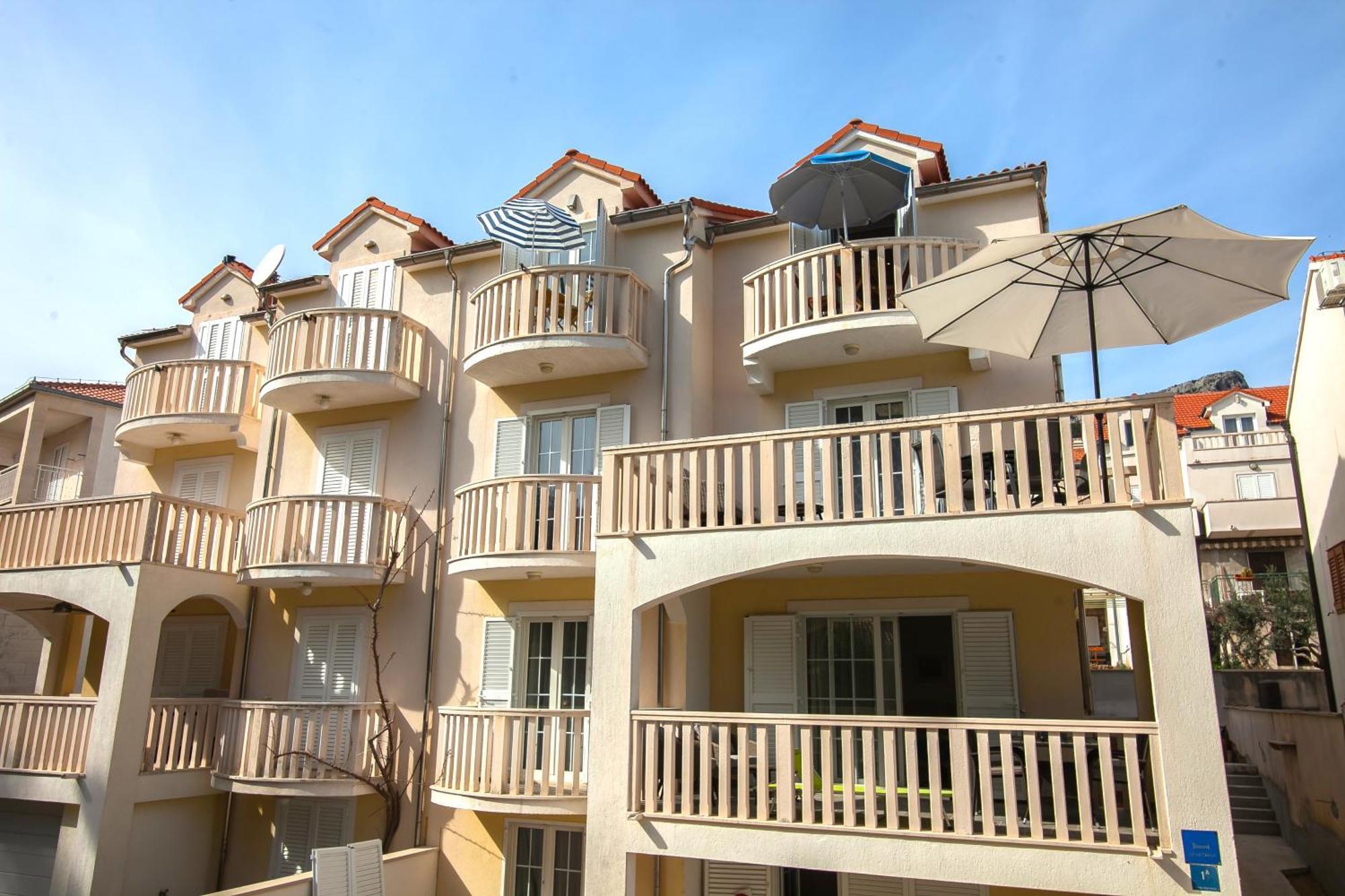 Helvetia Sunny Apartments Bol Zewnętrze zdjęcie